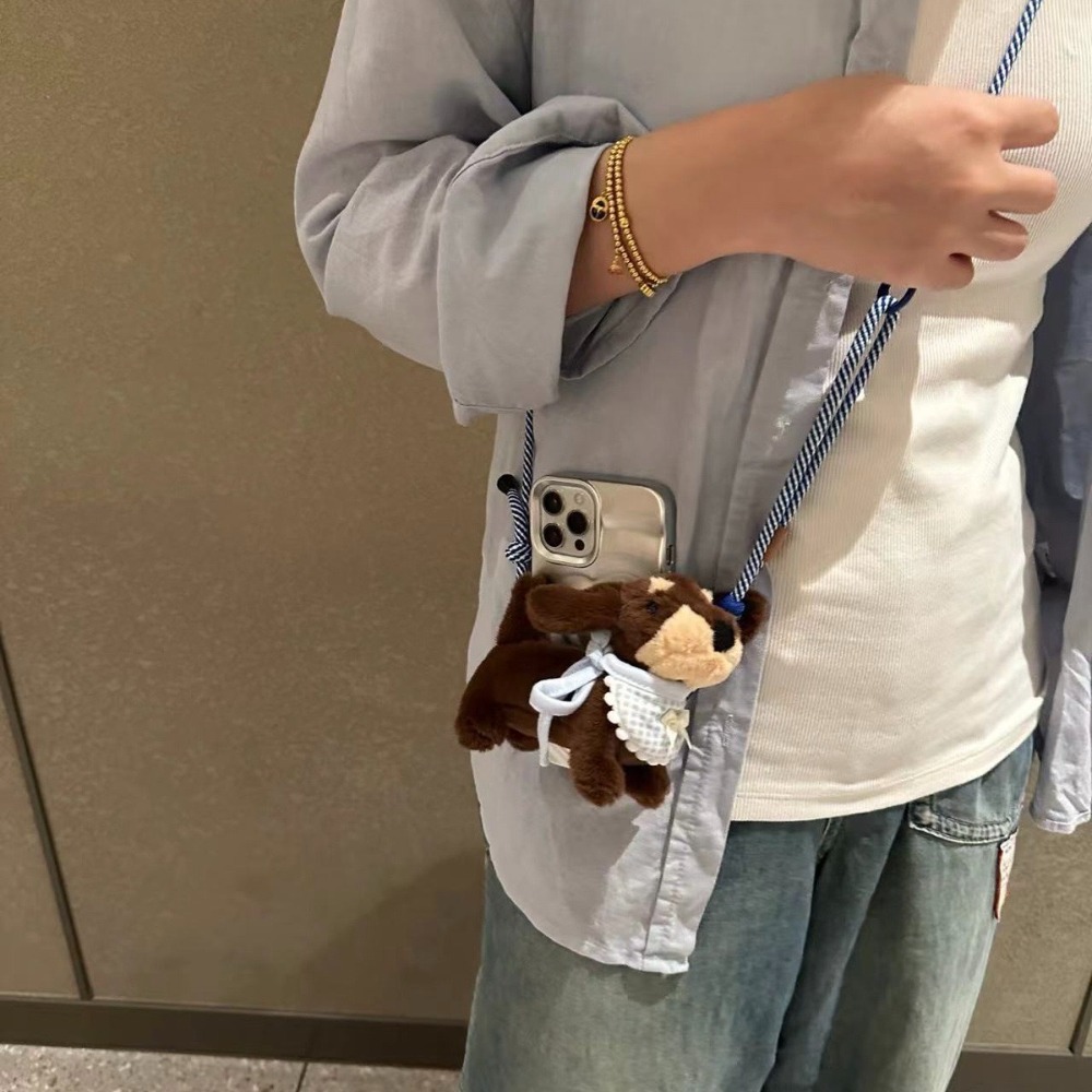 Mignonne poupée en peluche de  - Phone Accessories Stand avis et prix